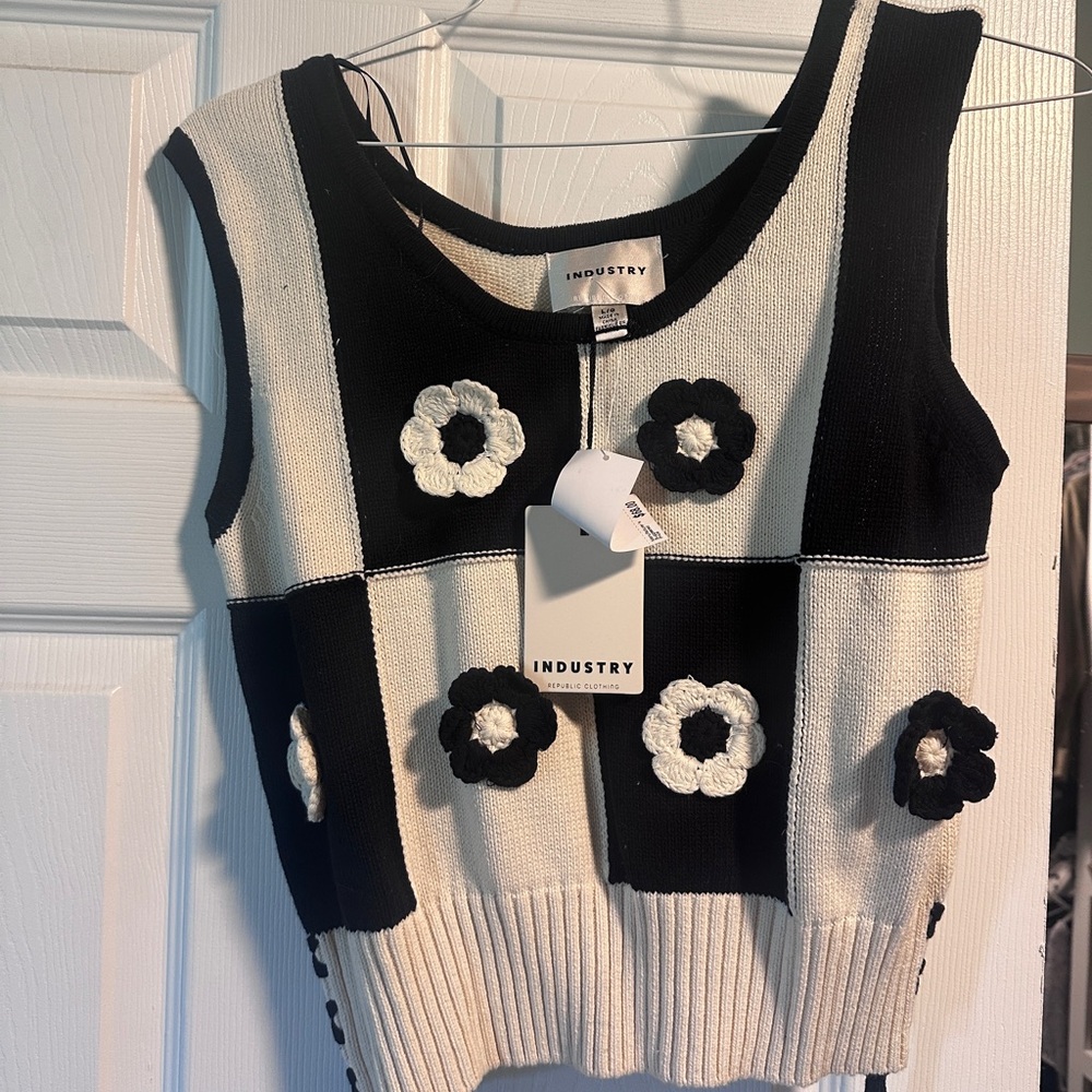 Industry Black and White Floral Tank Top
